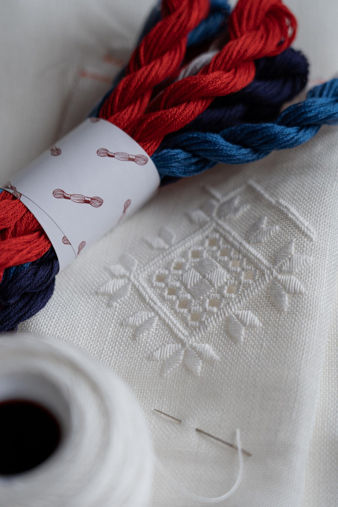 Atelier Haftu — personalizowana wishivka logo